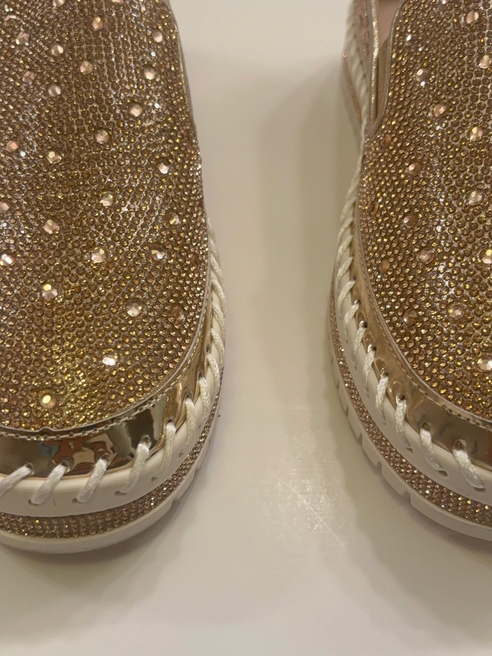 NIB Azalea Wang Brittany Rose Gold Rhinestone Sneakers Size 9 - Picture 4 of 13